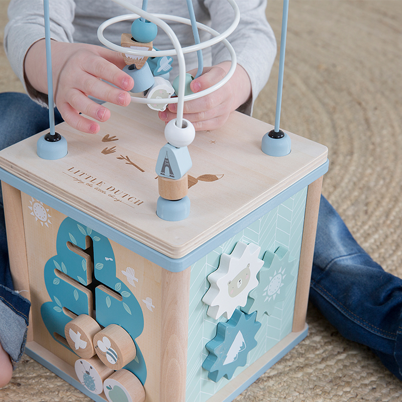 little dutch activity cube